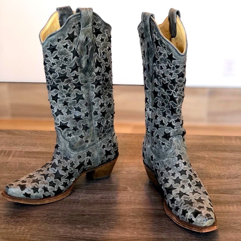 Star-Cut Suede Western Boots - Gray